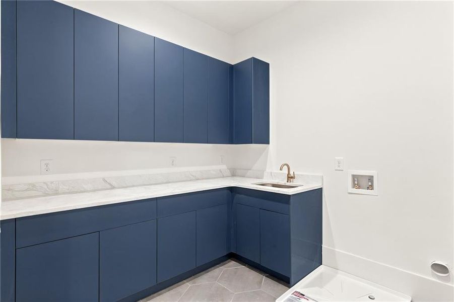 Furnished interior view inside a new home in , Atlanta (Image 11).