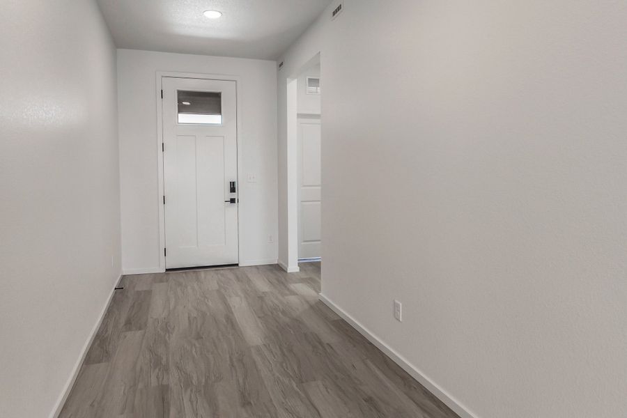 Spacious, unfurnished interior of a new home in Trailside, Timnath (Image 37). Spacious, unfurnished interior of a new home in Trailside, Timnath (Image 37).