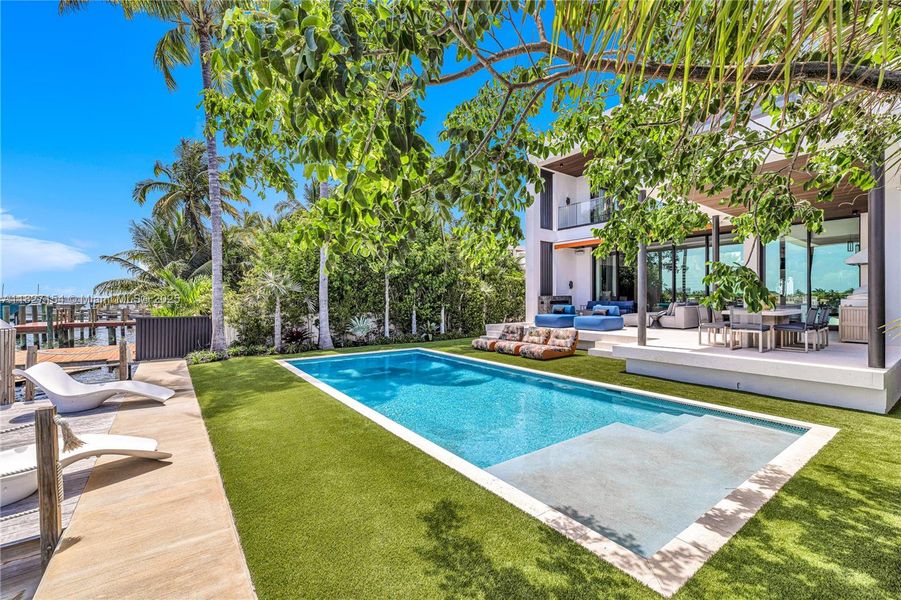 Exterior details and patio area of a home in , Miami Beach (Image 23).