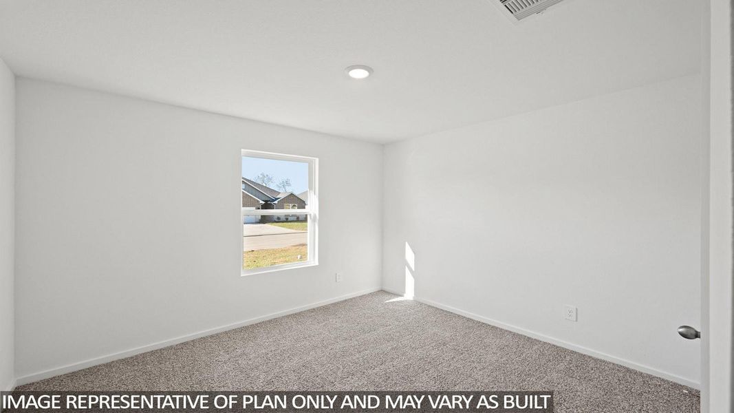 Spacious, unfurnished interior of a new home in Whitetail Run, Caldwell (Image 7).