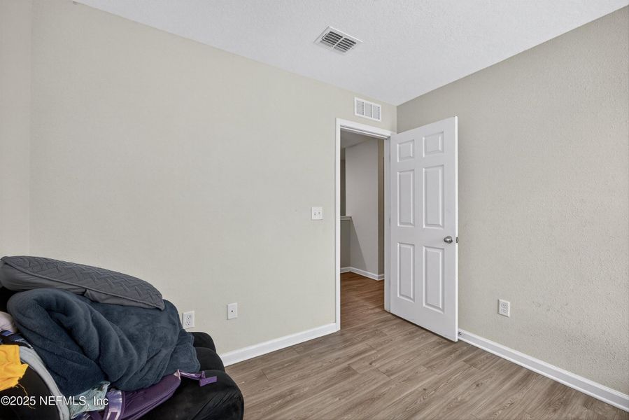 Spacious, unfurnished interior of a new home in , Jacksonville (Image 21).