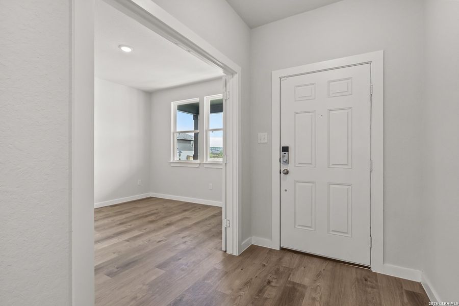 Spacious, unfurnished interior of a new home in Cinco Lakes, San Antonio (Image 18). Spacious, unfurnished interior of a new home in Cinco Lakes, San Antonio (Image 18).