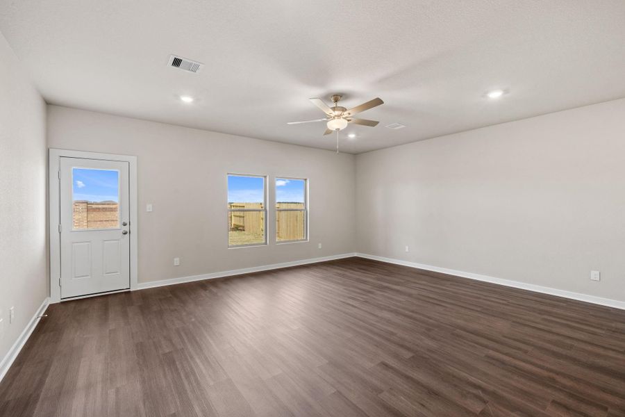 Spacious, unfurnished interior of a new home in Cypress Green, Hockley (Image 18).