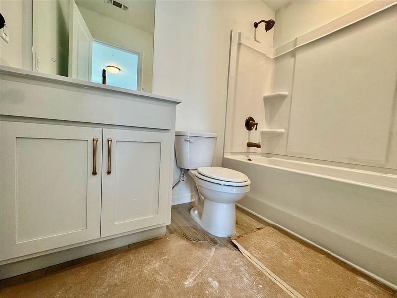Image 34 of a home in Eastlyn Crossing.