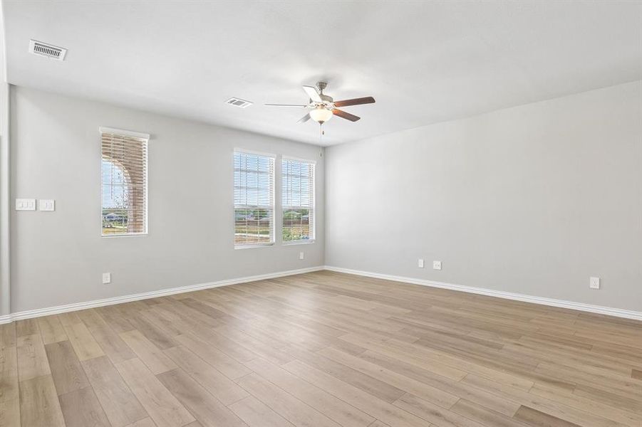 Spacious, unfurnished interior of a new home in Oak Ridge Park, Corinth (Image 23). Spacious, unfurnished interior of a new home in Oak Ridge Park, Corinth (Image 23).