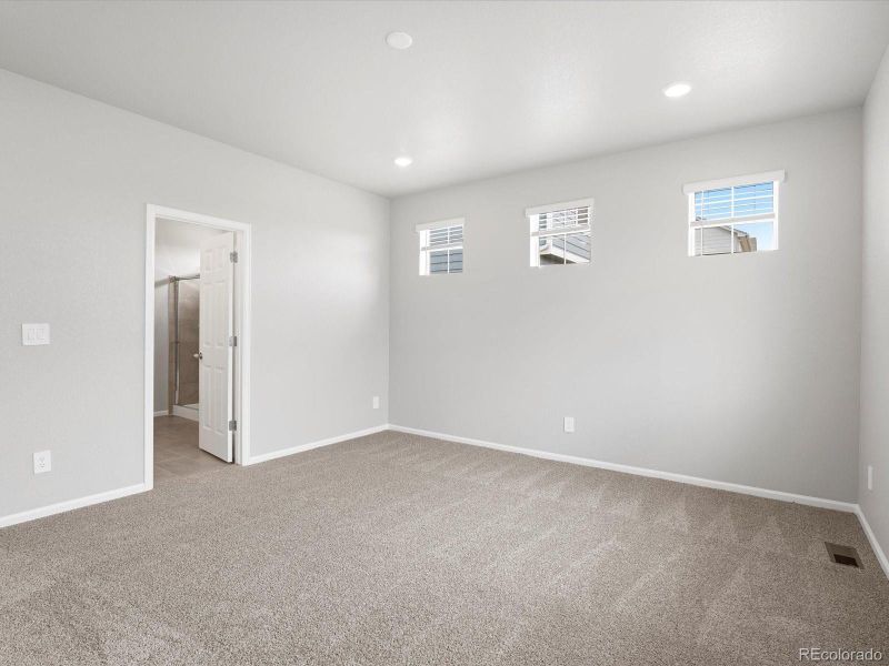 Spacious, unfurnished interior of a new home in Buffalo Highlands: The Canyon Collection, Commerce City (Image 32).