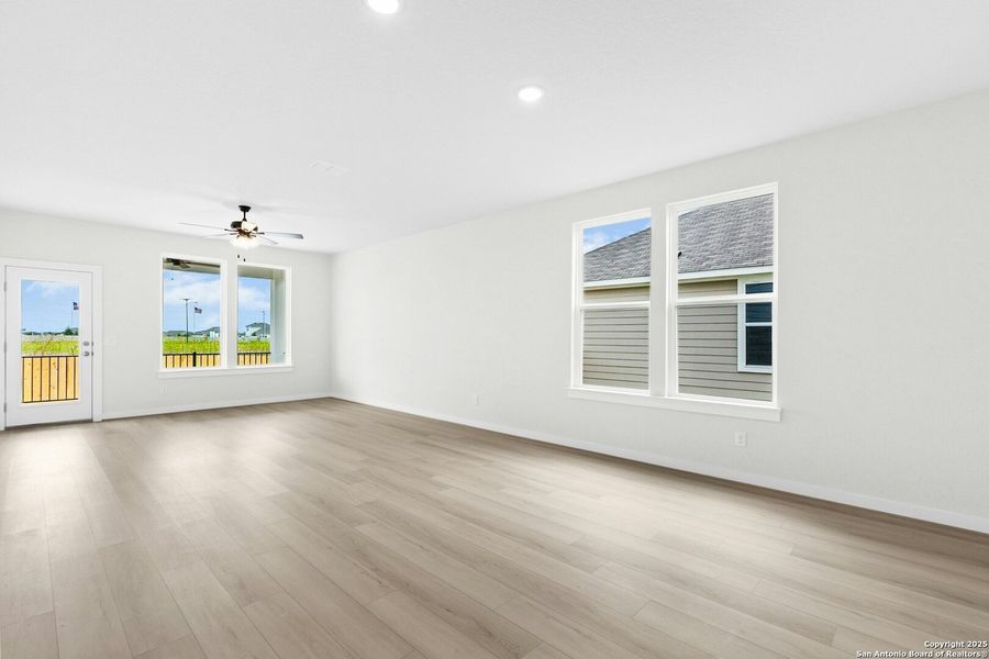 Spacious, unfurnished interior of a new home in Willowbrook, New Braunfels (Image 13).