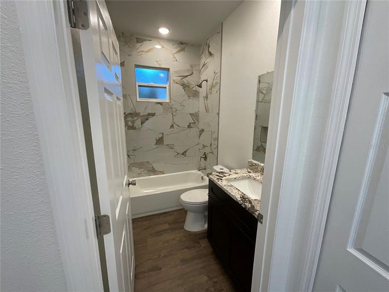 Furnished interior view inside a new home in , Orlando (Image 8).