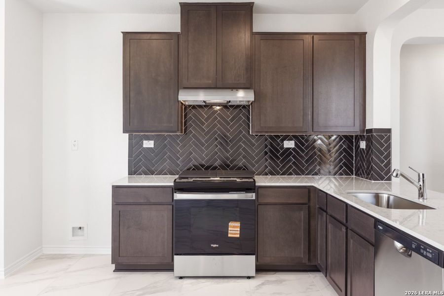 Furnished interior view inside a new home in Punta Verde, Converse (Image 6).