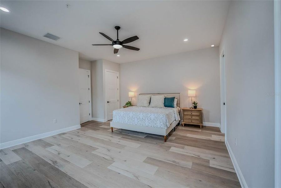Furnished interior view inside a new home in , Ocala (Image 33).