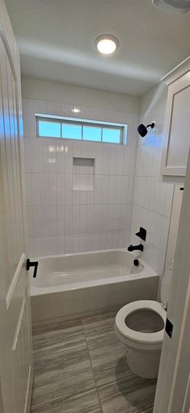 Image 37 of a home in .