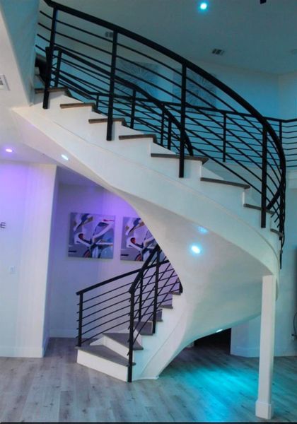 Spacious, unfurnished interior of a new home in , Galveston (Image 20).