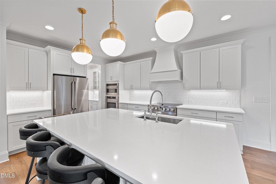 23-807 Crimson_7213 23-807 Crimson_7213