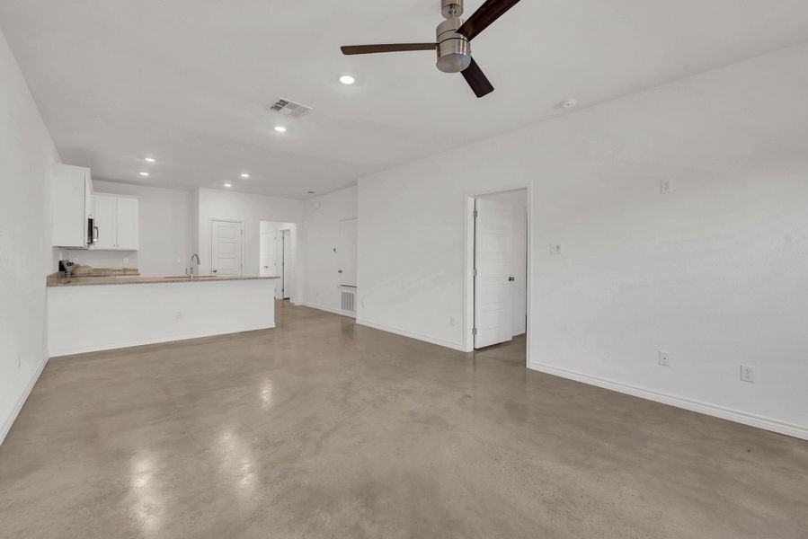 Spacious, unfurnished interior of a new home in Freedom Ranch Duplexes, Copperas Cove (Image 4). Spacious, unfurnished interior of a new home in Freedom Ranch Duplexes, Copperas Cove (Image 4).