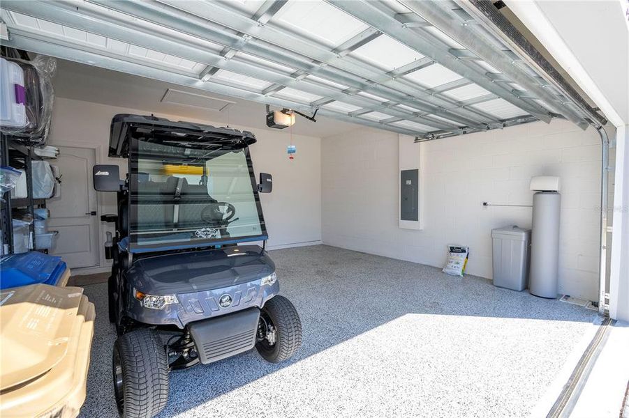 Spacious, unfurnished interior of a new home in , Kissimmee (Image 27).