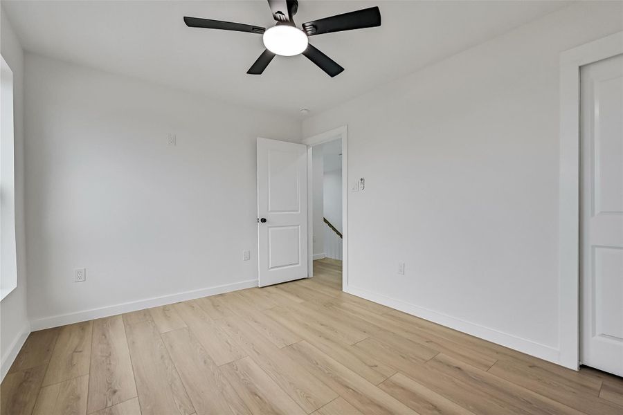 Spacious, unfurnished interior of a new home in , Galveston (Image 22).