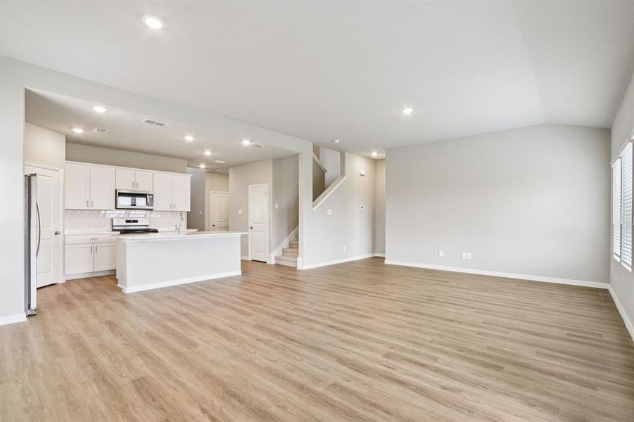Spacious, unfurnished interior of a new home in River Ridge, Crandall (Image 20).