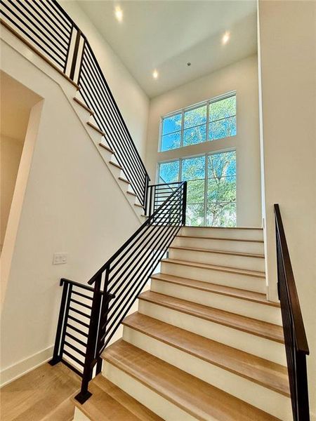 Spacious, unfurnished interior of a new home in , Sandy Springs (Image 49).