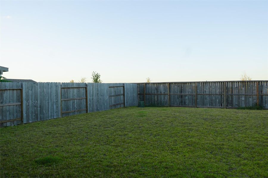 Exterior details and patio area of a home in Millers Pond: Watermill Collection, Rosenberg (Image 2).