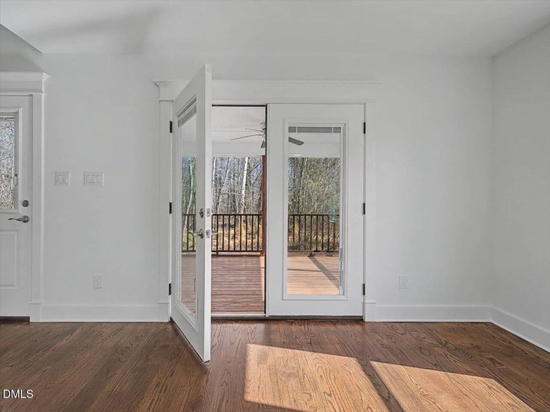 21-Porch Entry 21-Porch Entry