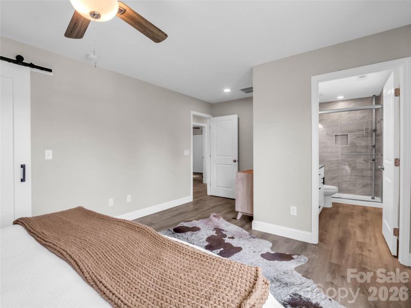 Spacious, unfurnished interior of a new home in , Hendersonville (Image 20). Spacious, unfurnished interior of a new home in , Hendersonville (Image 20).