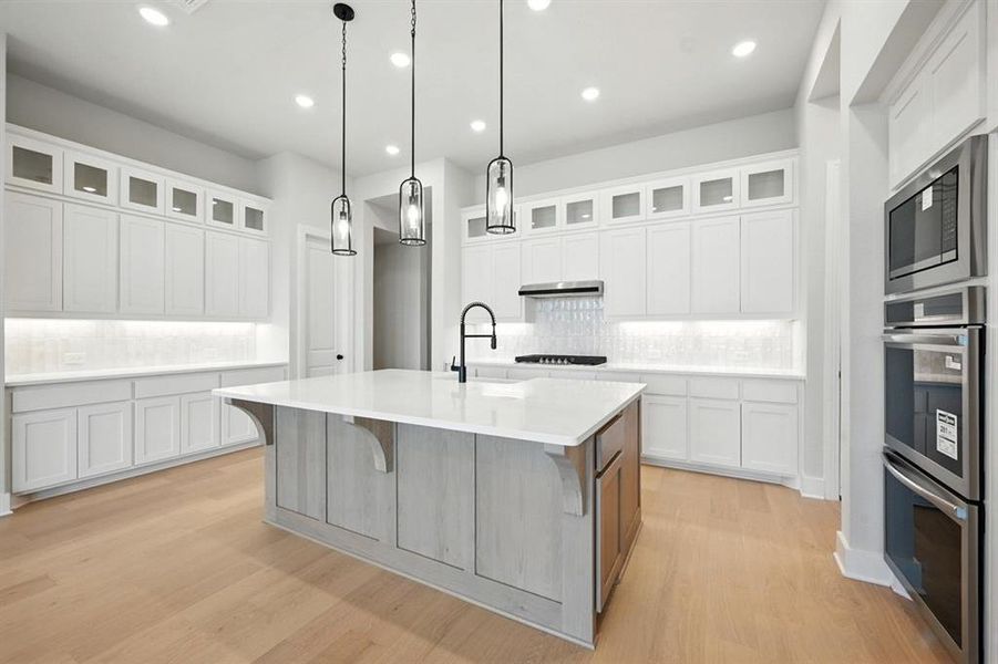 Furnished interior view inside a new home in Thompson Farms: 60ft. lots, Van Alstyne (Image 12). Furnished interior view inside a new home in Thompson Farms: 60ft. lots, Van Alstyne (Image 12).