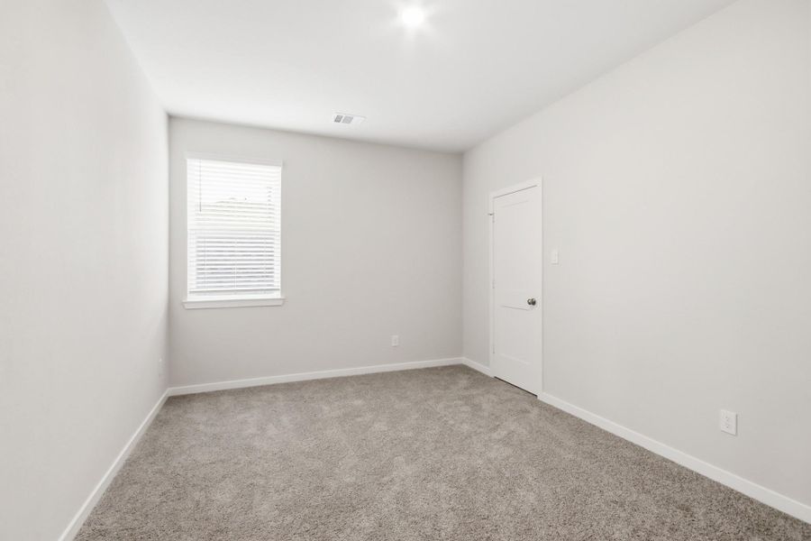 Spacious, unfurnished interior of a new home in Audubon, Magnolia (Image 9).