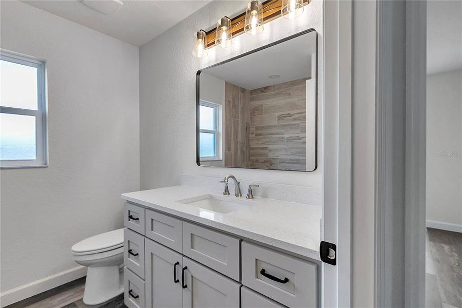 Furnished interior view inside a new home in , Dunnellon (Image 19).