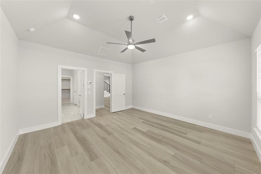 Spacious, unfurnished interior of a new home in Spiritas Ranch, Little Elm (Image 15).