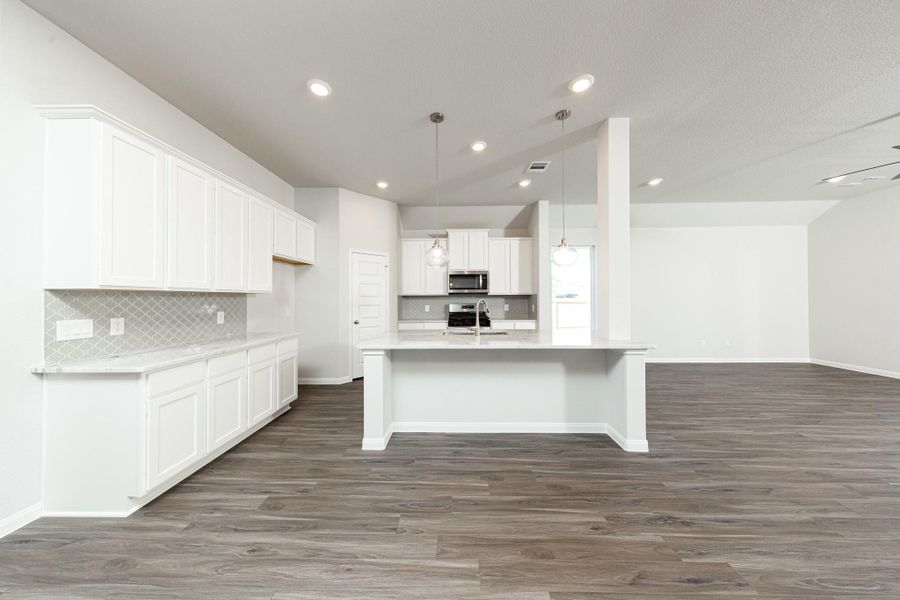 Photos are a representation of the floor plan. Options and interior selections will vary. Photos are a representation of the floor plan. Options and interior selections will vary.