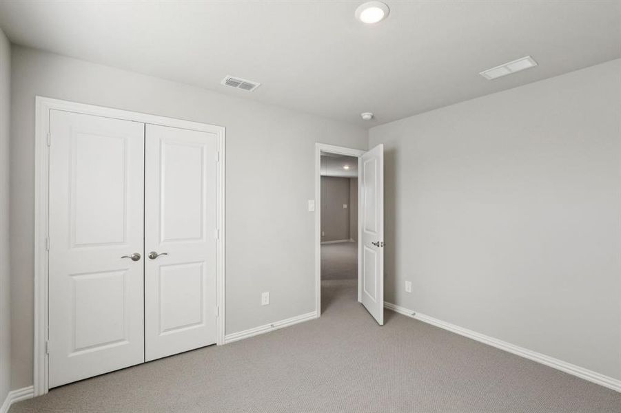Spacious, unfurnished interior of a new home in Simpson Crossing - Spring Series, McKinney (Image 25).