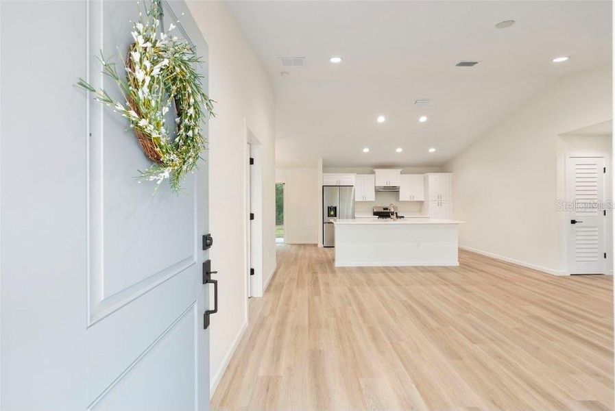 Spacious, unfurnished interior of a new home in , Ocklawaha (Image 13).