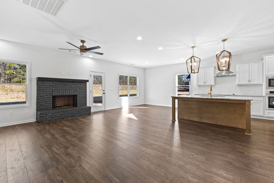 Image 50 of a home in Standing Oaks.