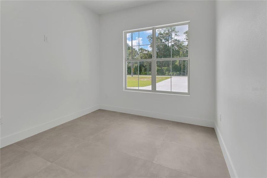 Spacious, unfurnished interior of a new home in , Deland (Image 22).