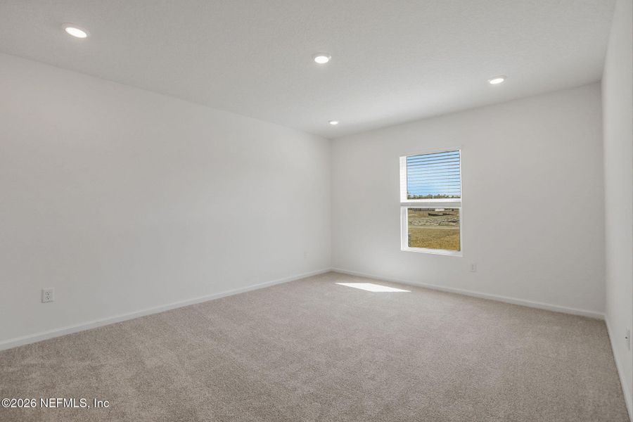 Spacious, unfurnished interior of a new home in Bellbrooke, Jacksonville (Image 29).
