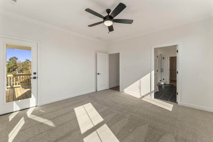 Spacious, unfurnished interior of a new home in Lakeside Saluda, Greenville (Image 24).