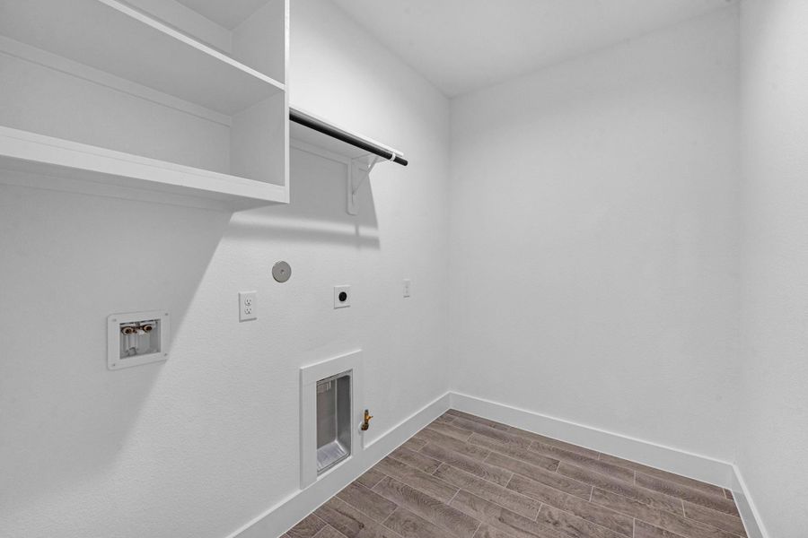 Spacious, unfurnished interior of a new home in Morton Creek Ranch, Katy (Image 15). Spacious, unfurnished interior of a new home in Morton Creek Ranch, Katy (Image 15).