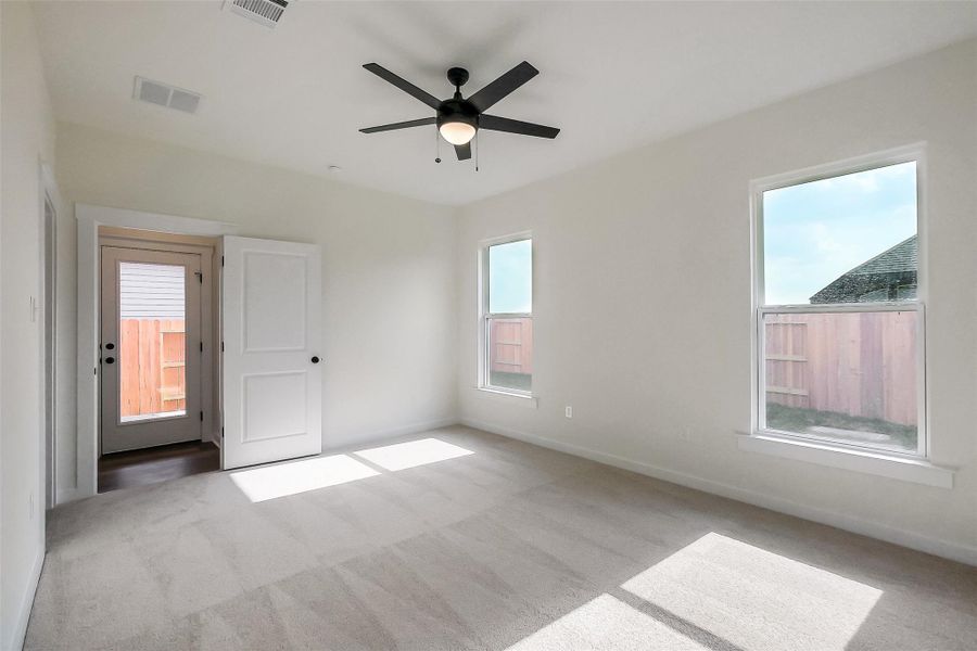 Spacious, unfurnished interior of a new home in Aldeana, Bonney (Image 14).