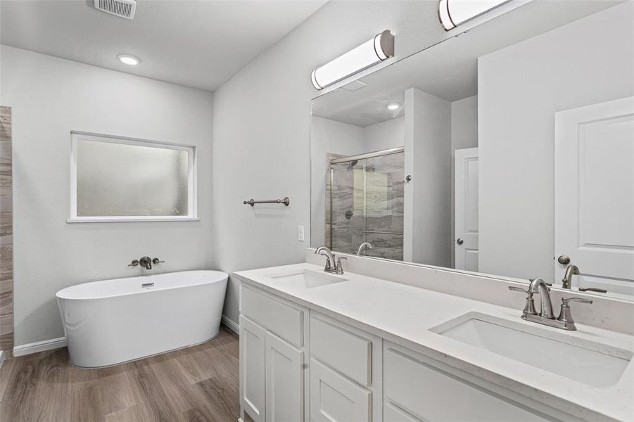 Furnished interior view inside a new home in , Rio Vista (Image 11).