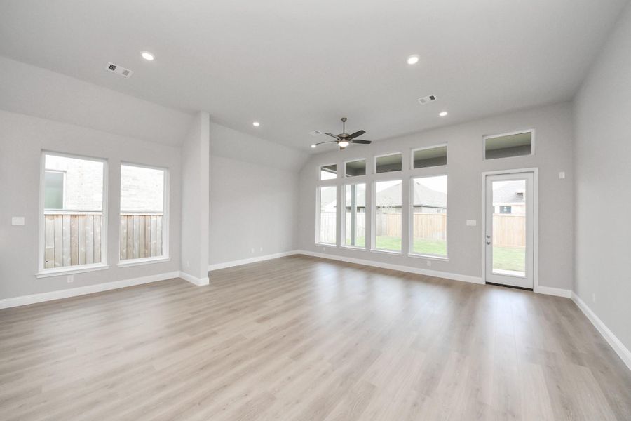 Spacious, unfurnished interior of a new home in Bridgeland: Heritage Collection, Cypress (Image 17). Spacious, unfurnished interior of a new home in Bridgeland: Heritage Collection, Cypress (Image 17).