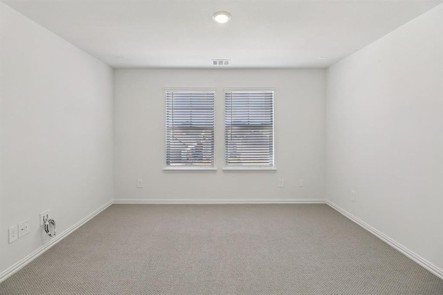 Spacious, unfurnished interior of a new home in Ashford Park - Texana Series, Corinth (Image 27).