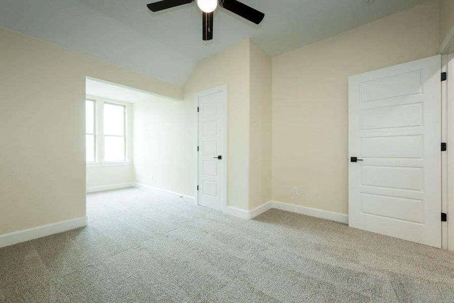 Spacious, unfurnished interior of a new home in , Blue Ridge (Image 33).