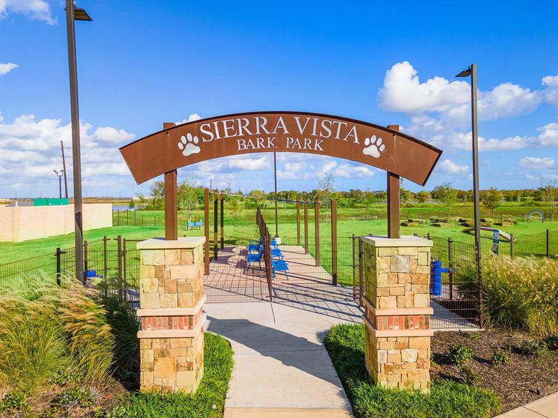 Community amenities in Sierra Vista, Rosharon (Image 8).