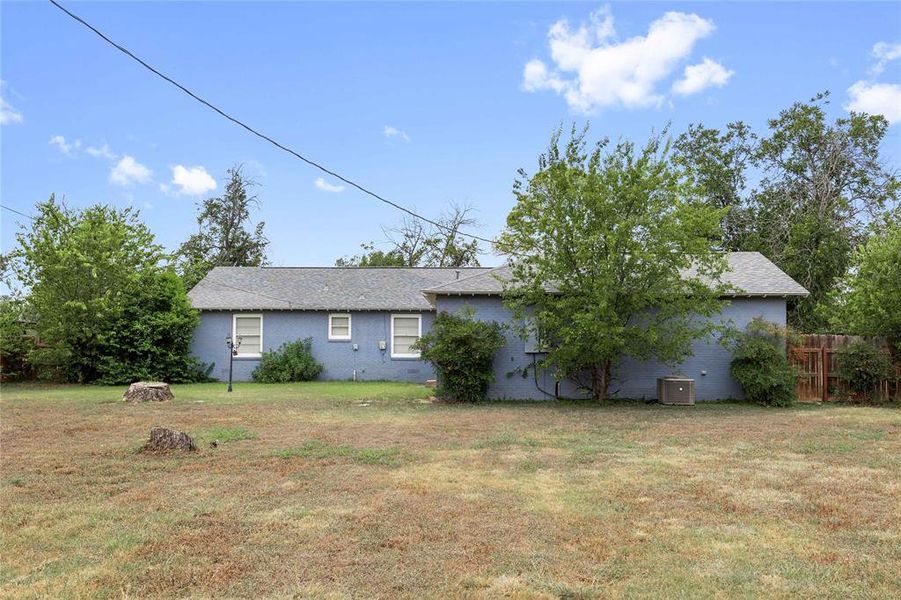 Front exterior of a new home in , Brownwood, TX, highlighting curb appeal (Image 17). Front exterior of a new home in , Brownwood, TX, highlighting curb appeal (Image 17).