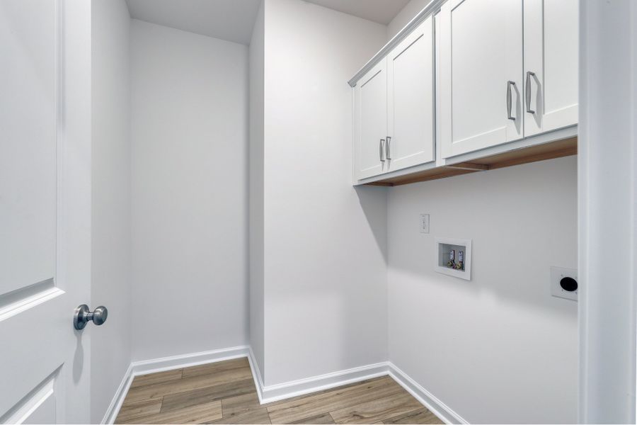 Spacious, unfurnished interior of a new home in Garden Grove, Conway (Image 26).