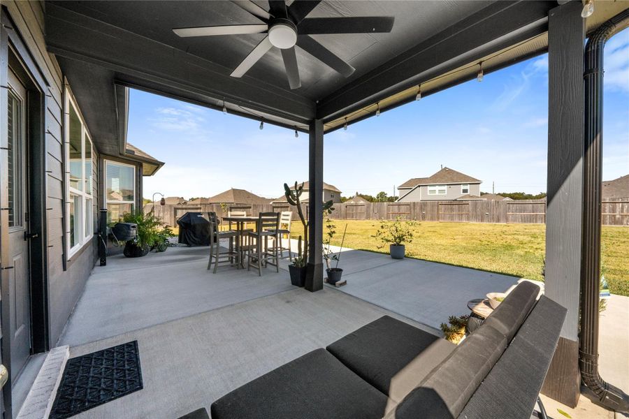 Exterior details and patio area of a home in , Mont Belvieu (Image 3). Exterior details and patio area of a home in , Mont Belvieu (Image 3).