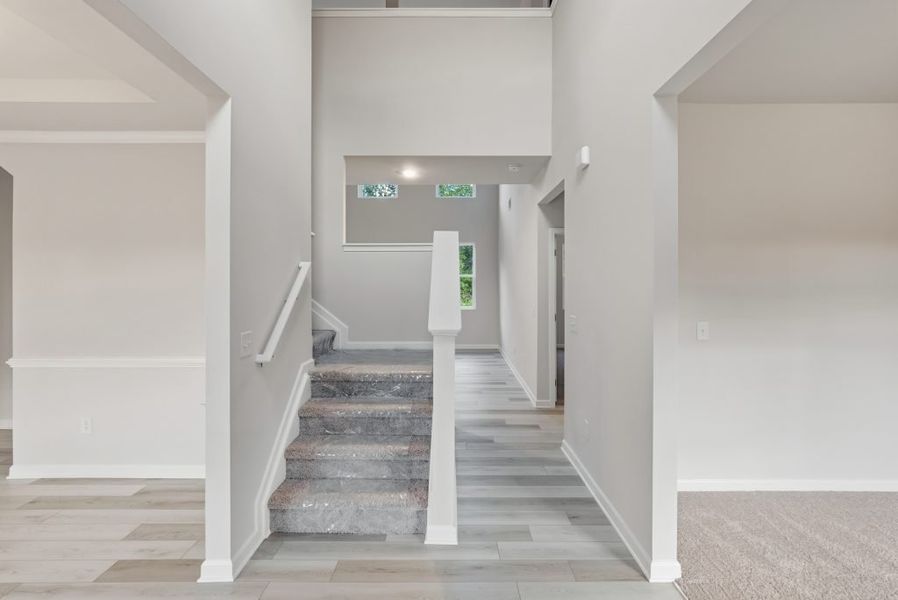 Spacious, unfurnished interior of a new home in Hampton Ridge, Jefferson (Image 3).