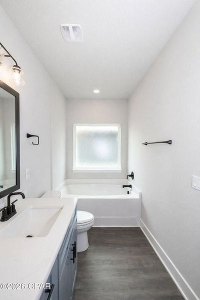 Furnished interior view inside a new home in Parkbrook, Panama City (Image 9).