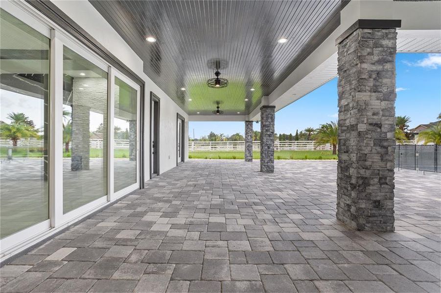 Exterior details and patio area of a home in , Eustis (Image 36).