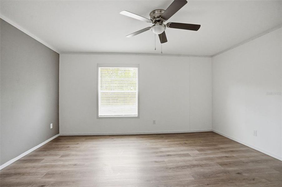 Spacious, unfurnished interior of a new home in , Weeki Wachee (Image 30).